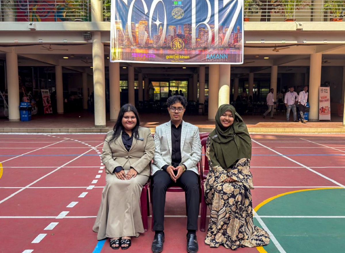 Student organisers from a previous EcoBiz edition